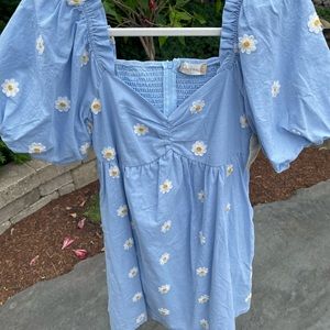 Blue babydoll dress with daisies
